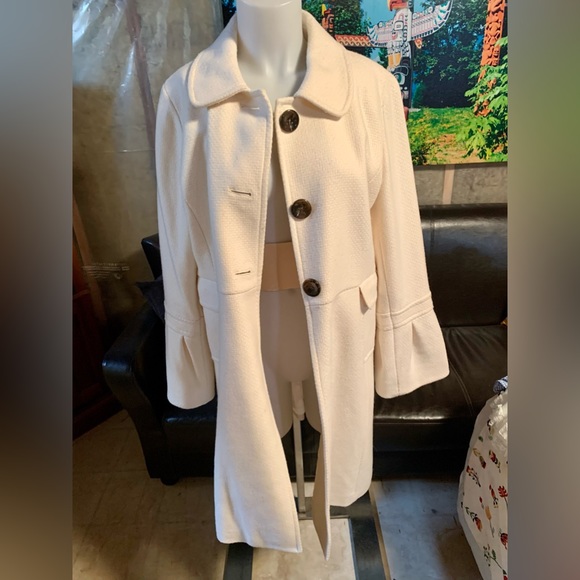 Old Navy Jackets & Blazers - Cream Old Navy dress coat. Size L. Excellent condition.